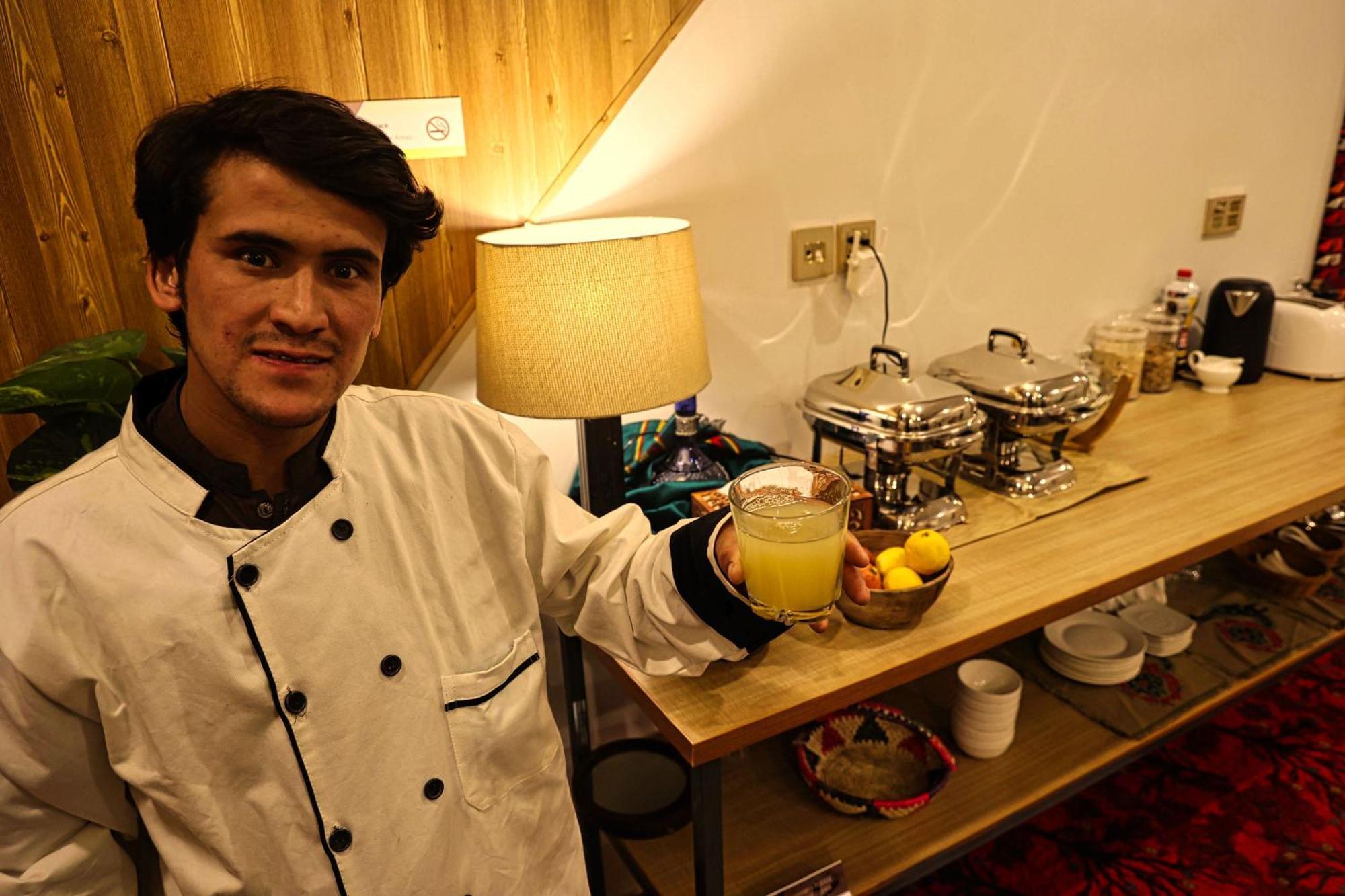 Oak Residency Hotell Gilgit Exteriör bild