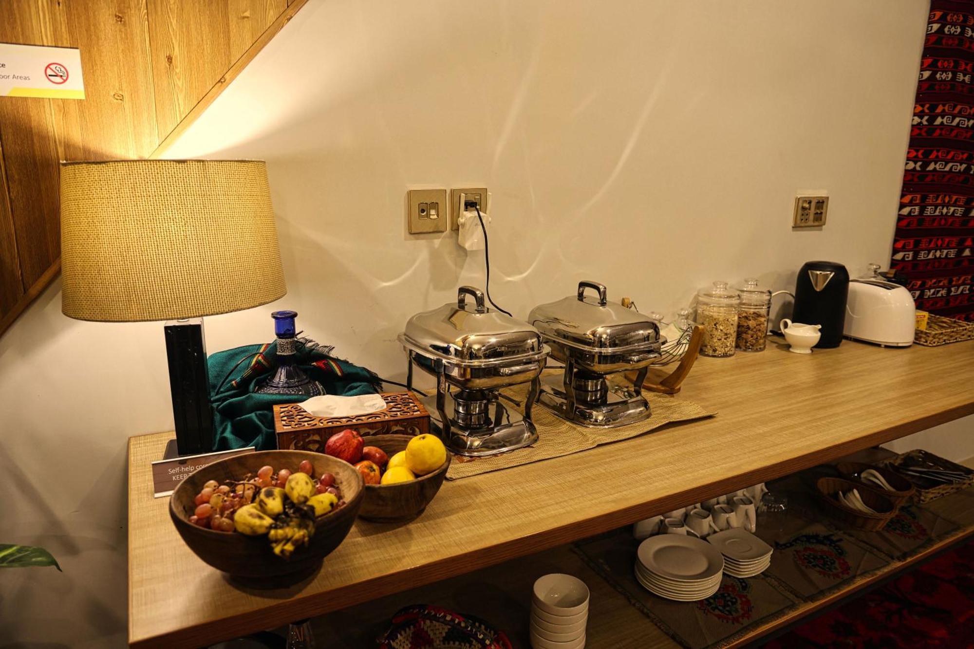 Oak Residency Hotell Gilgit Exteriör bild