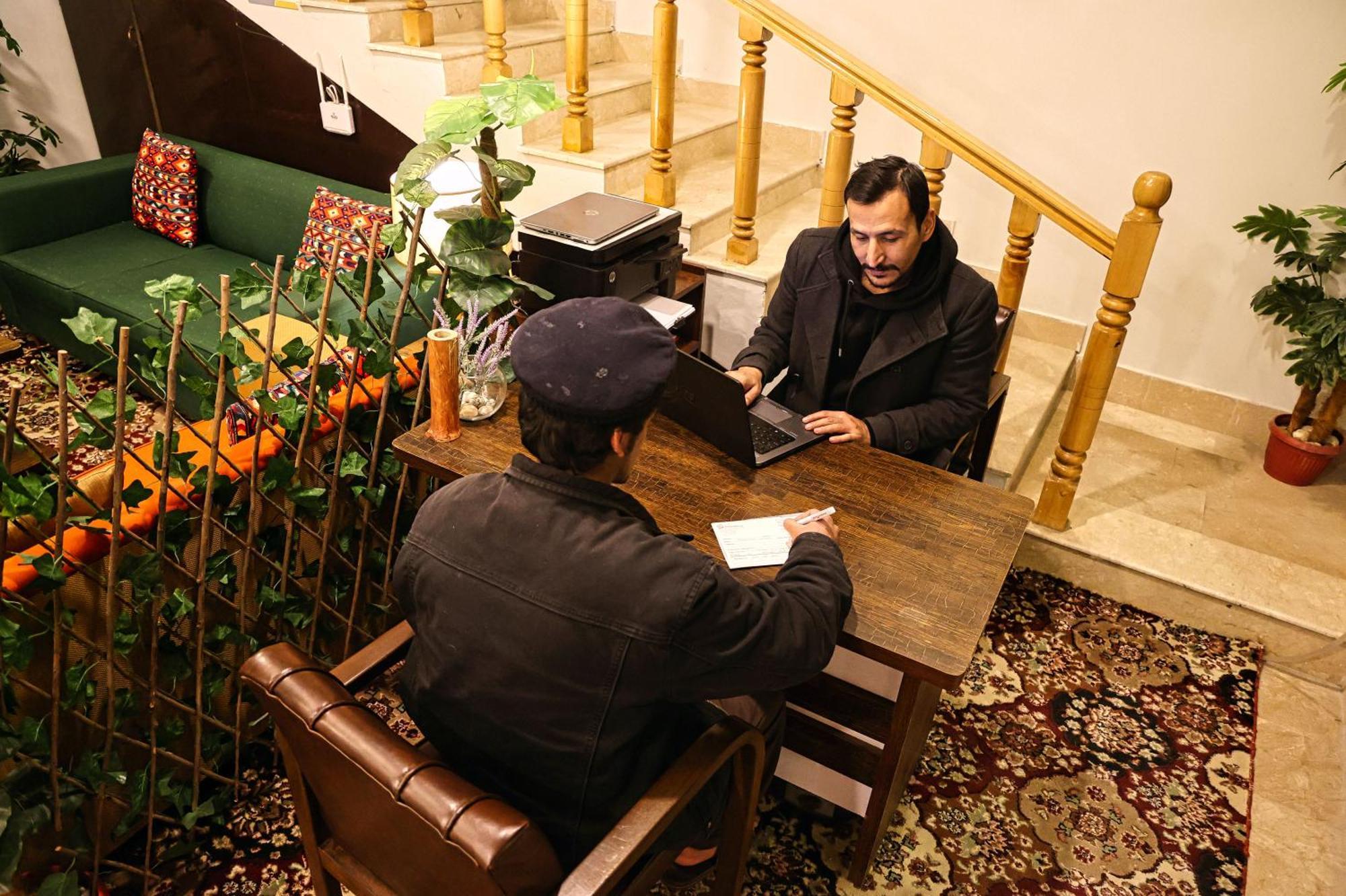 Oak Residency Hotell Gilgit Exteriör bild