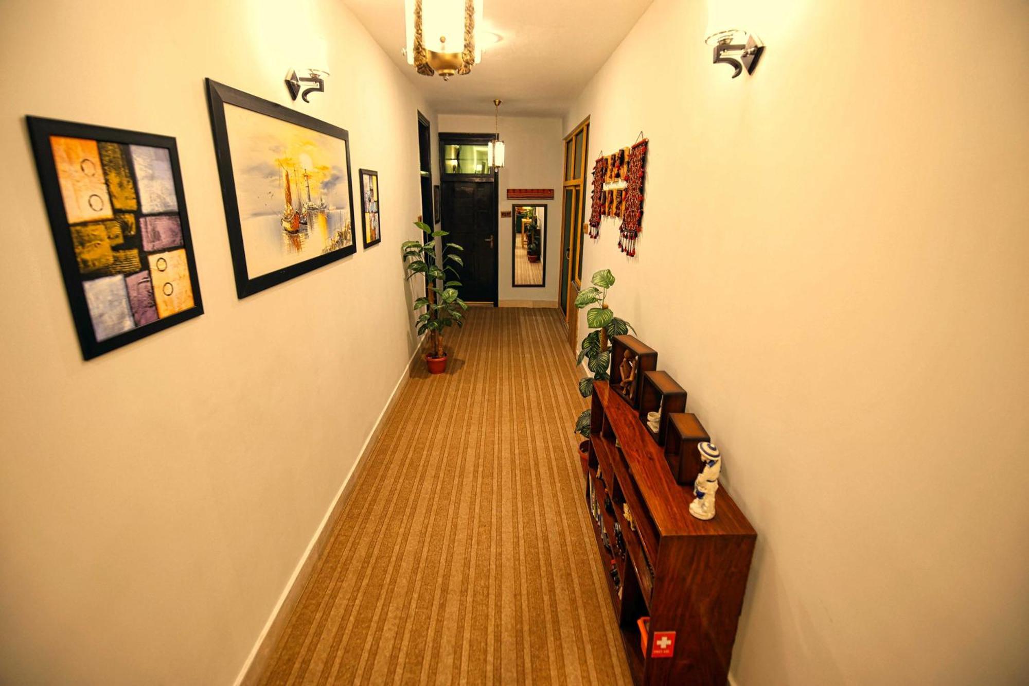 Oak Residency Hotell Gilgit Exteriör bild