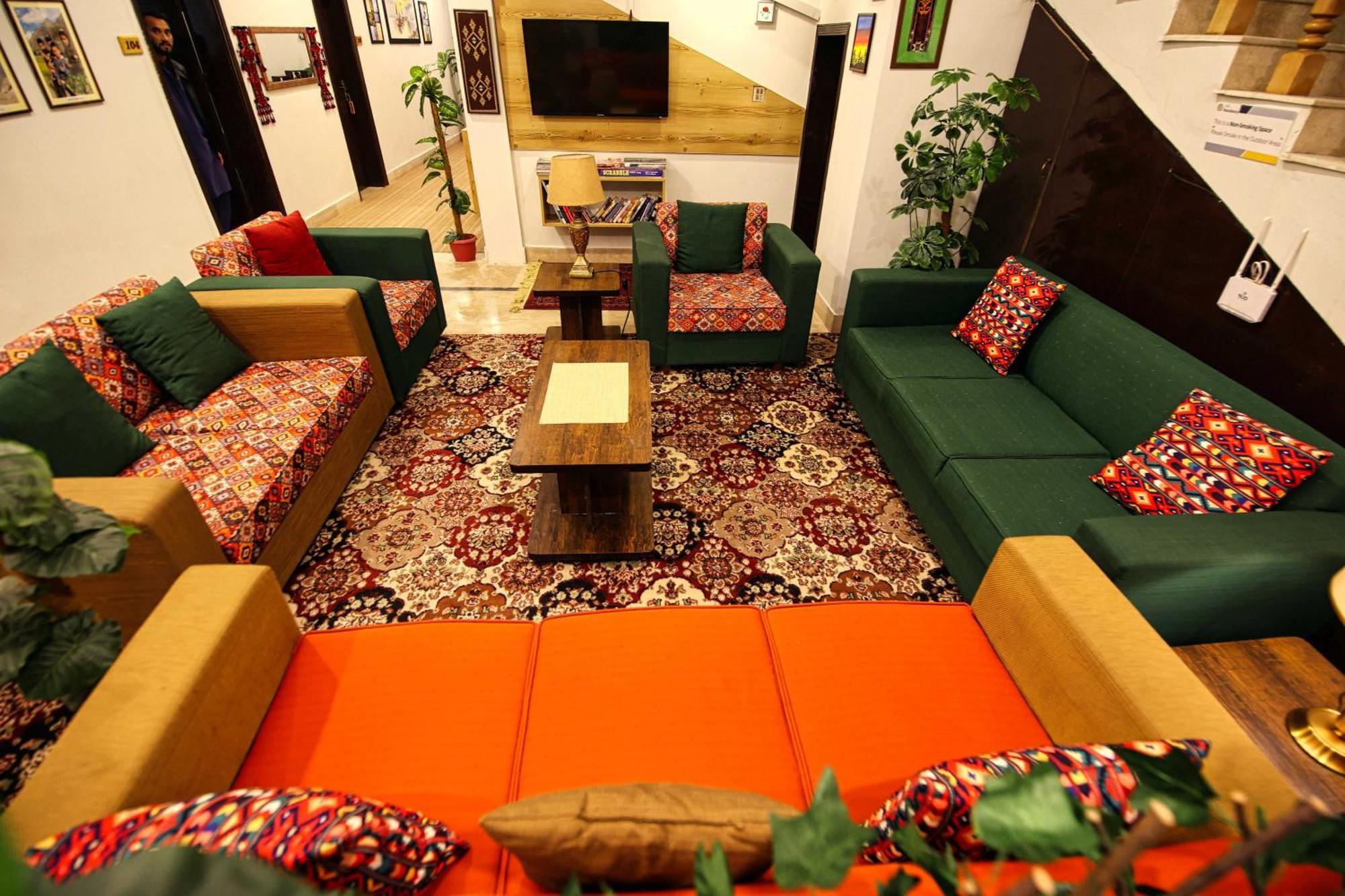 Oak Residency Hotell Gilgit Exteriör bild
