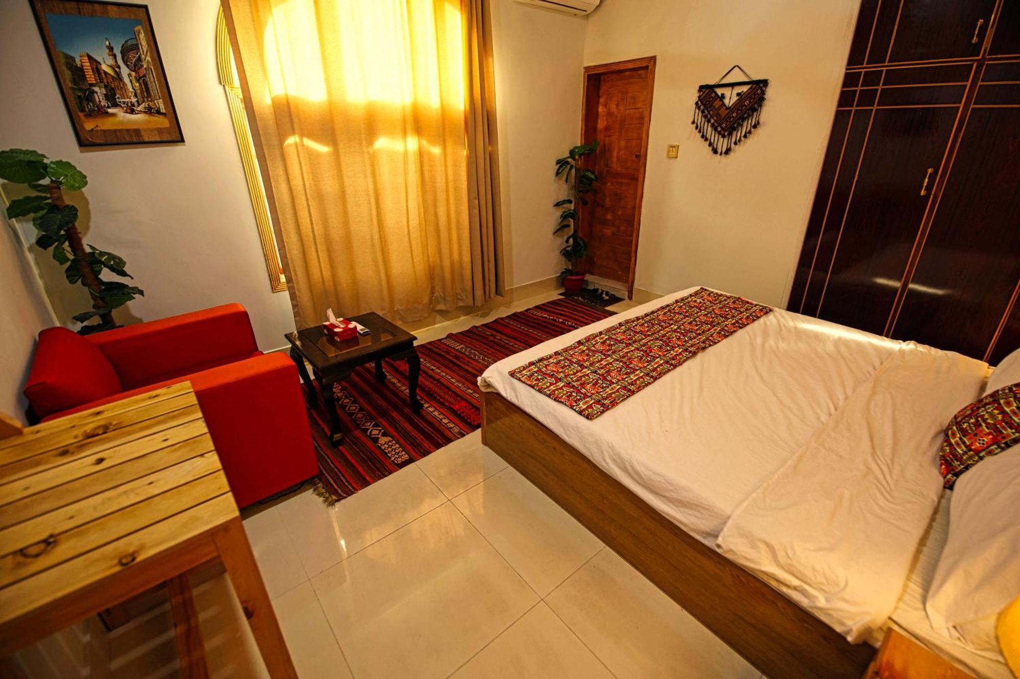 Oak Residency Hotell Gilgit Exteriör bild