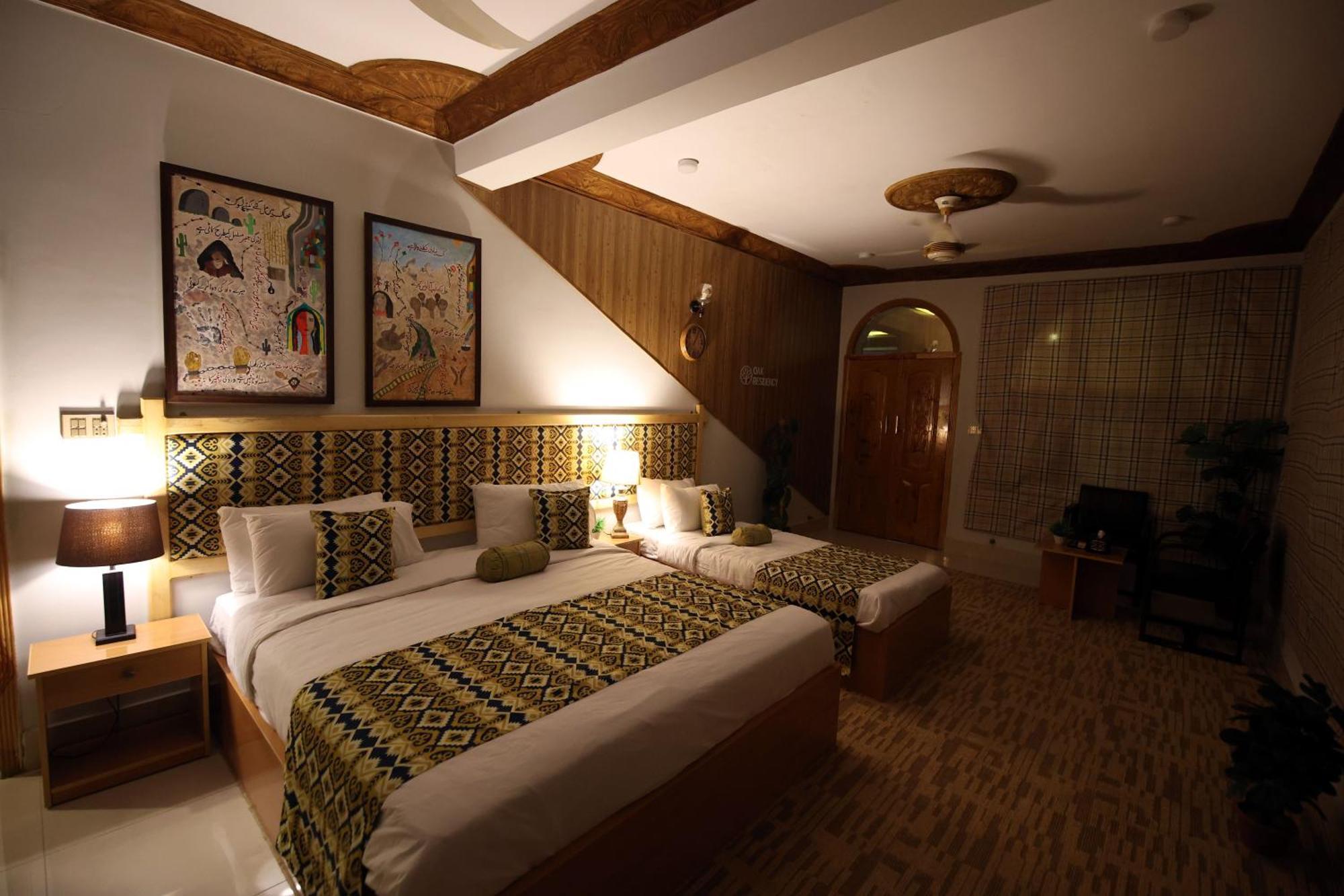 Oak Residency Hotell Gilgit Exteriör bild